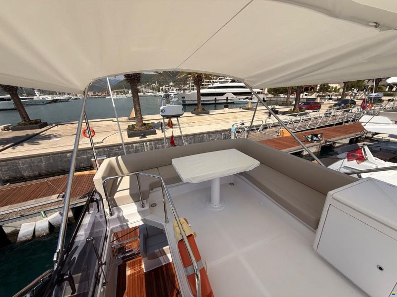 Ferretti 500