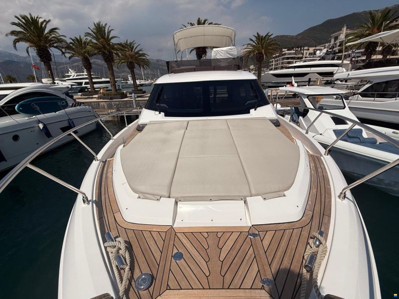 Ferretti 500