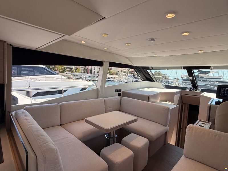 Ferretti 500