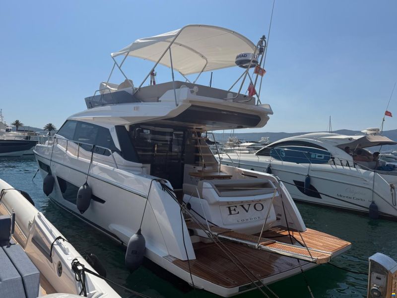 Ferretti 500