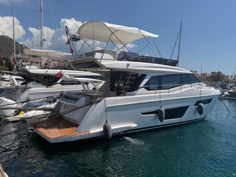 Ferretti 500