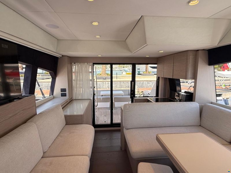 Ferretti 500