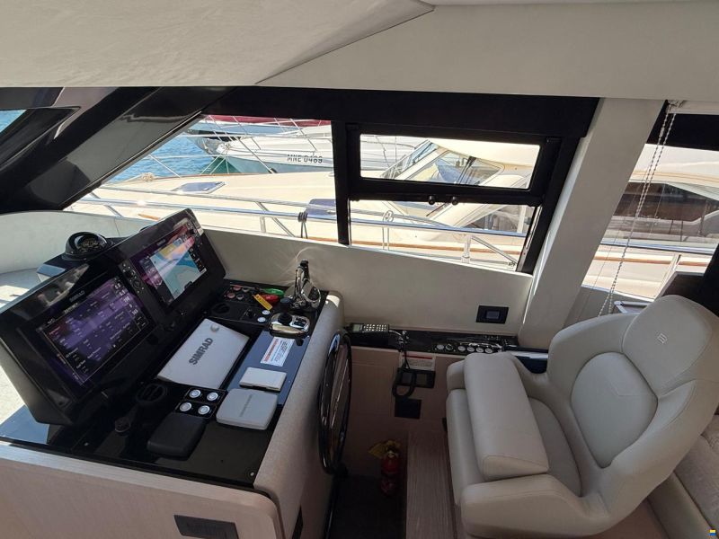 Ferretti 500