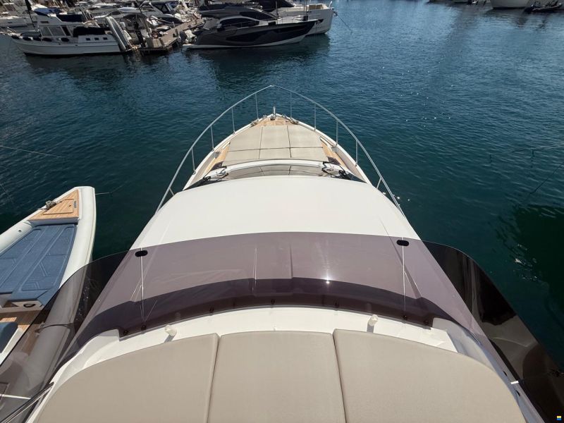 Ferretti 500