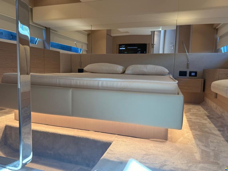 Ferretti 500