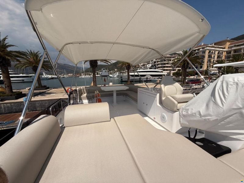 Ferretti 500