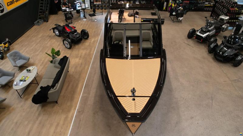 X-Shore 1 NEW ELECTRIC BOAT