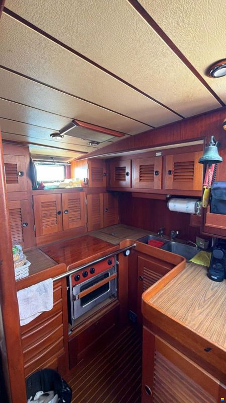 Hallberg-Rassy 49