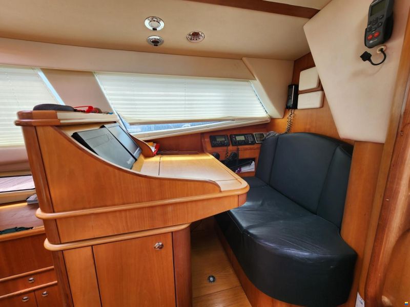 Discovery Yachts 55