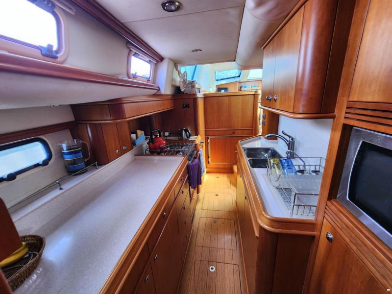 Discovery Yachts 55