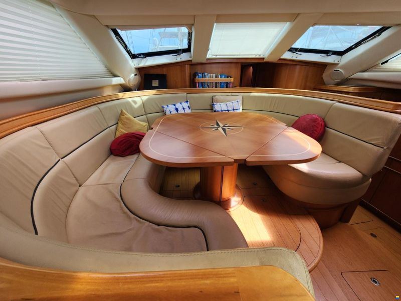 Discovery Yachts 55