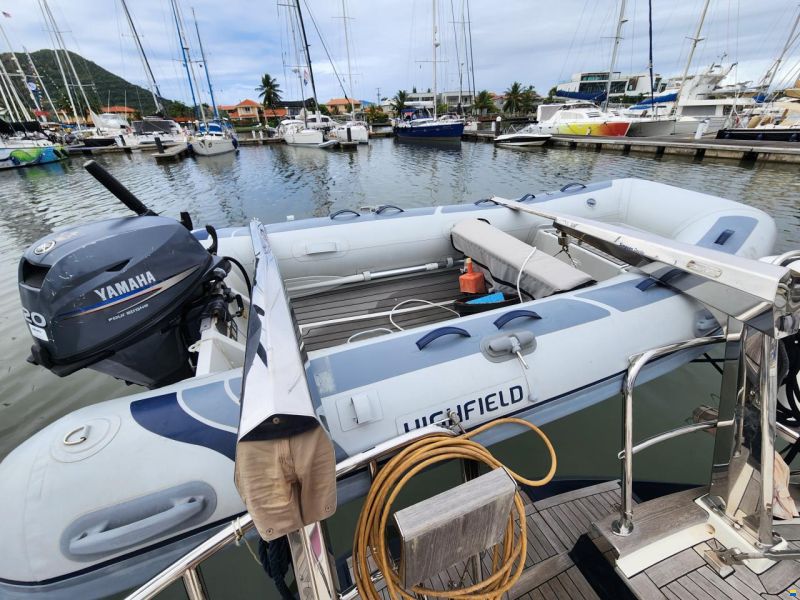 Discovery Yachts 55