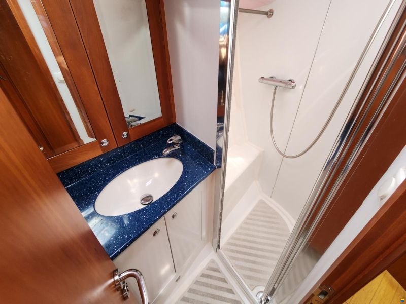 Discovery Yachts 55