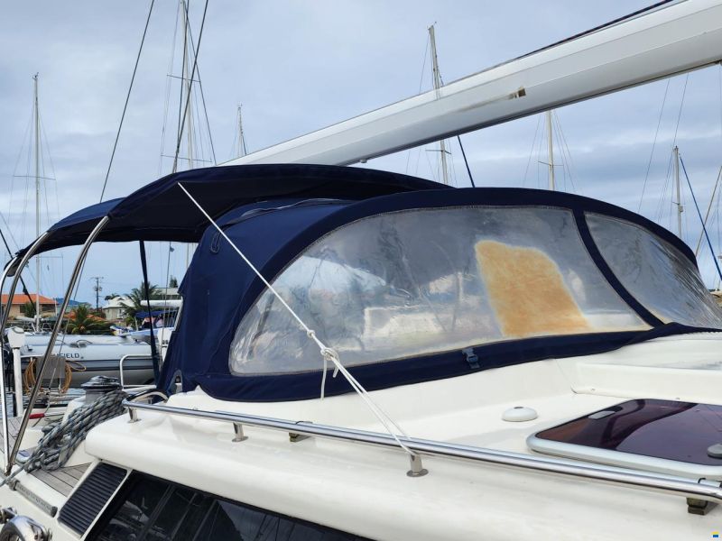 Discovery Yachts 55