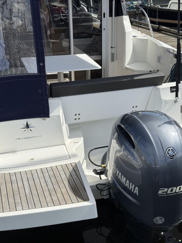 Jeanneau Merry Fisher 795
