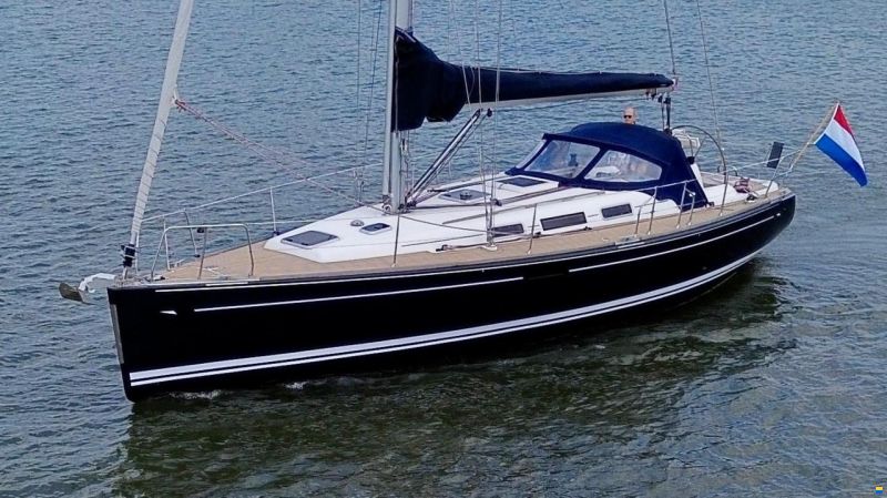 Hanse 411