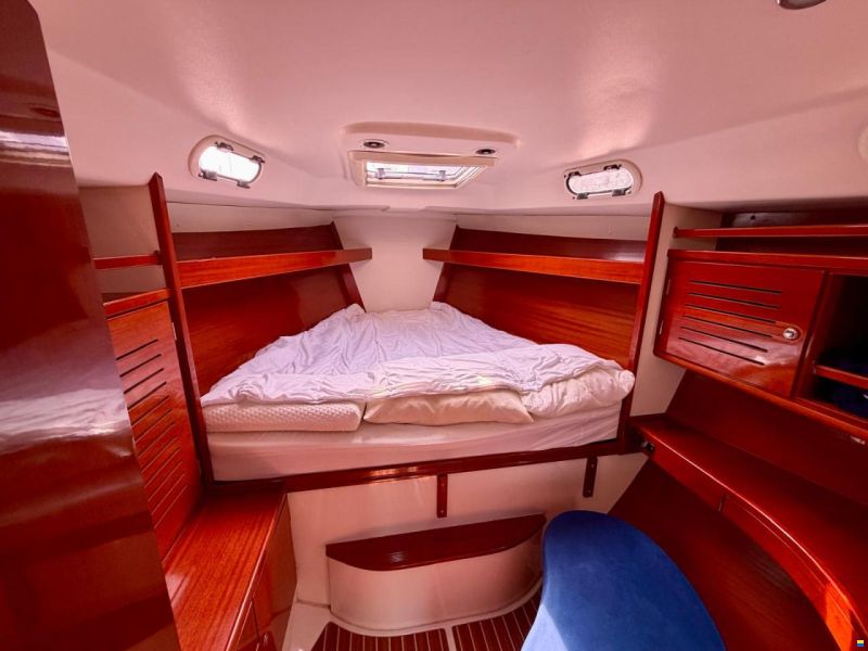 Hanse 411