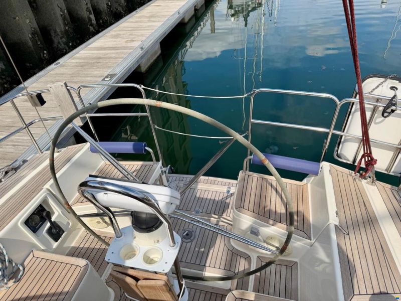 Hanse 411