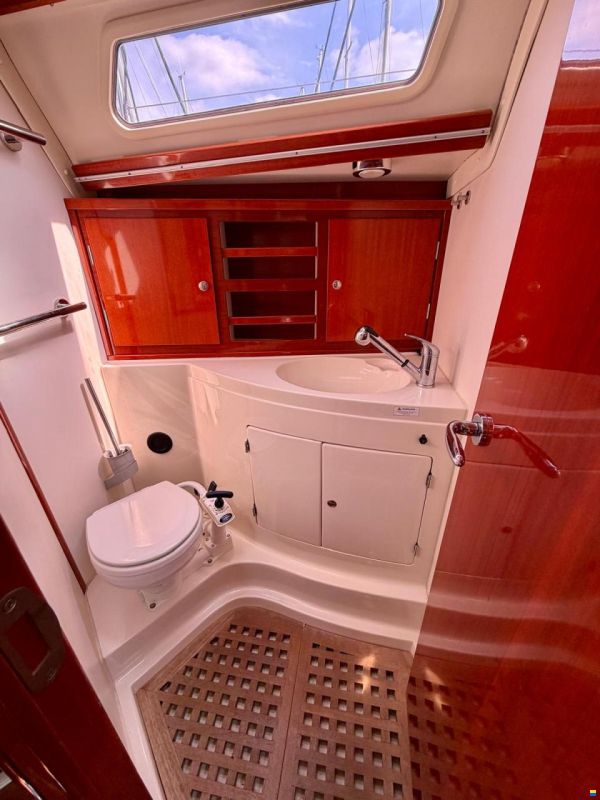 Hanse 411