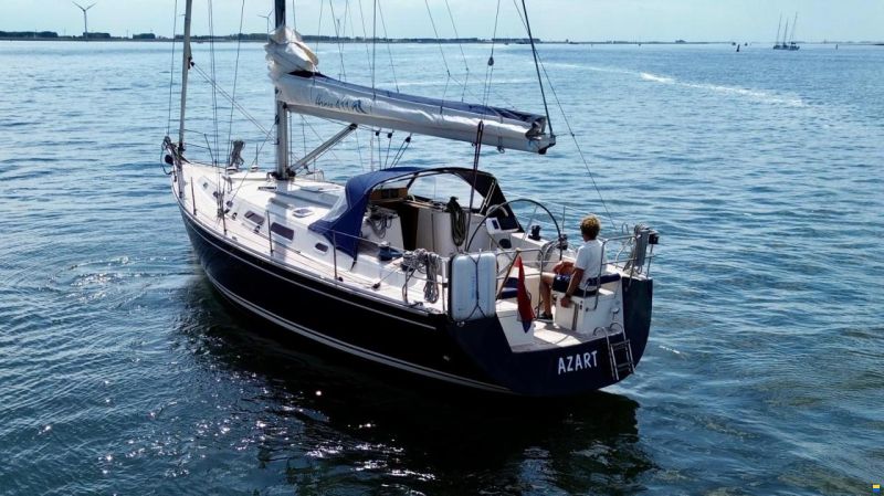 Hanse 411