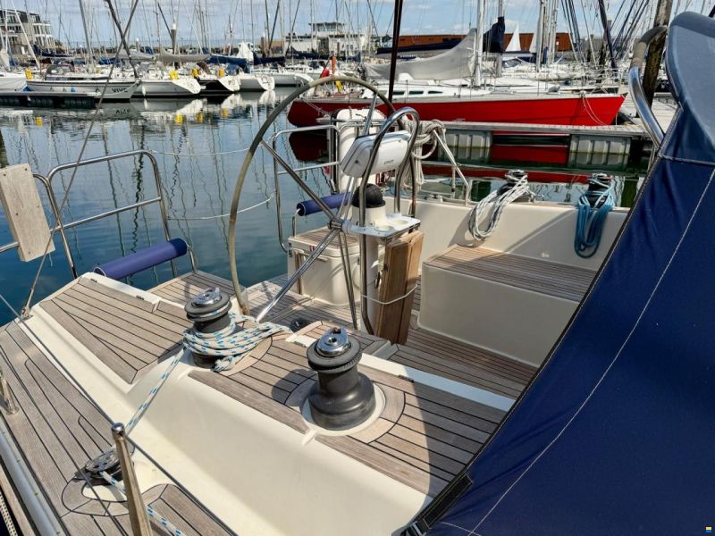 Hanse 411