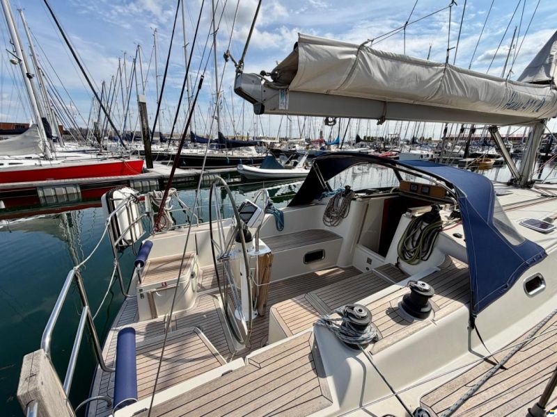 Hanse 411