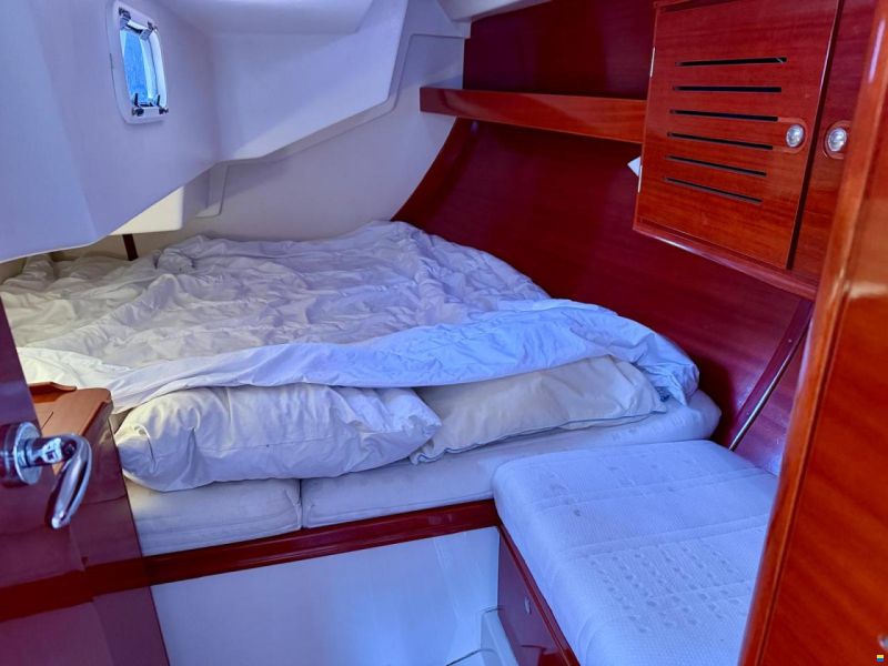 Hanse 411
