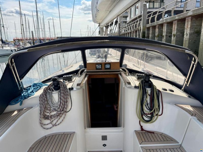 Hanse 411
