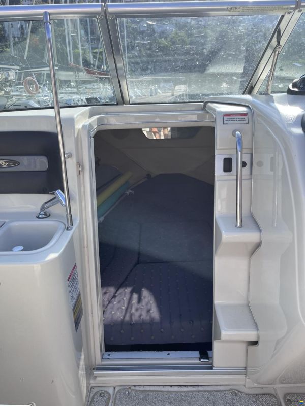 Sea Ray Overnighter 240