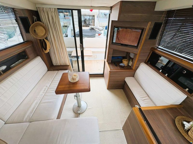Sealine F380