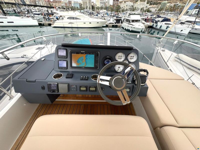 Sealine F380