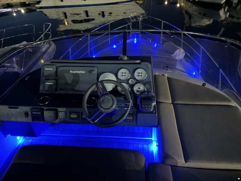 Sealine F380