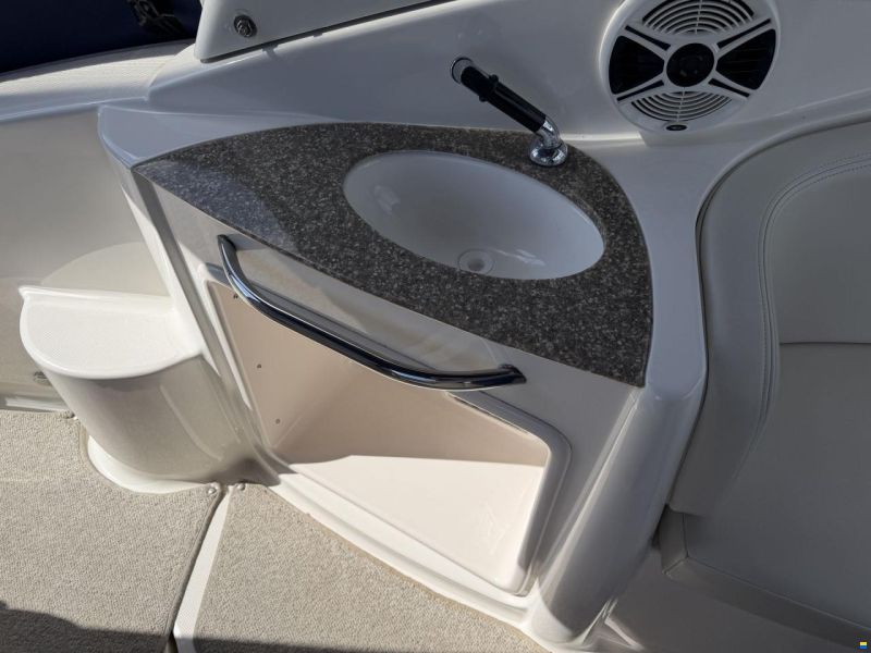 Chaparral 270 Signature