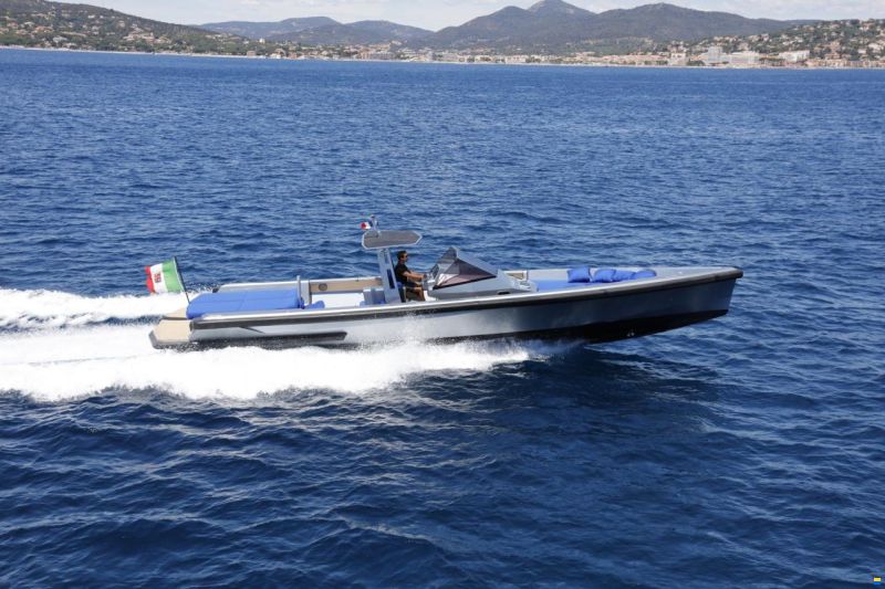 Wally Tender 45