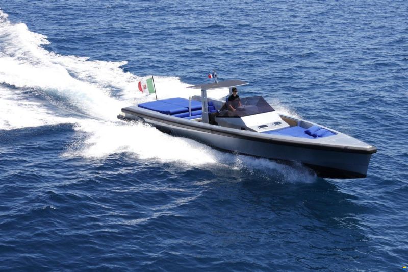Wally Tender 45