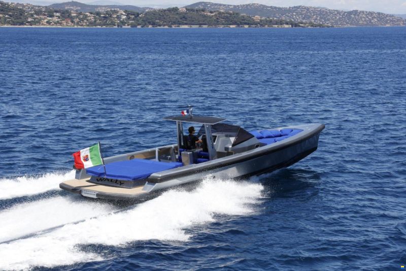 Wally Tender 45
