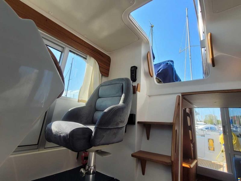 Nimbus 380 Commander