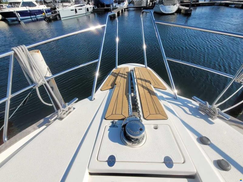 Nimbus 380 Commander