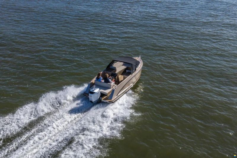 Maxima 580 Sport Lounge