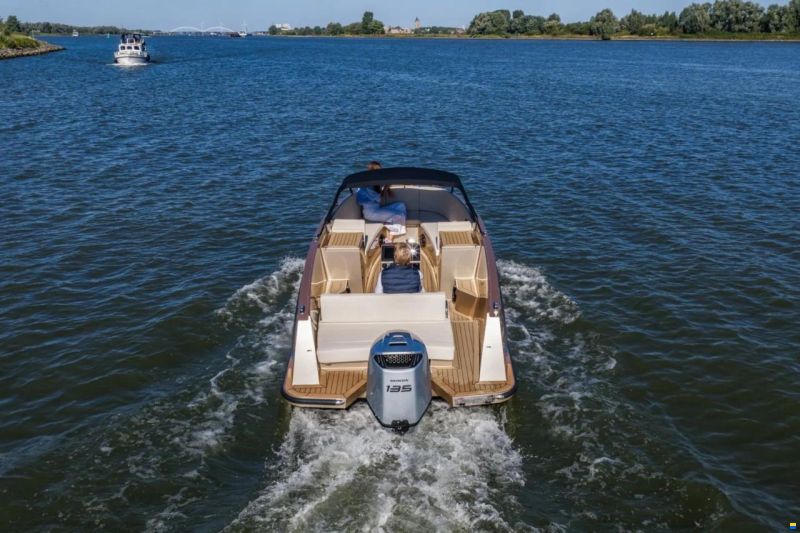 Maxima 580 Sport Lounge