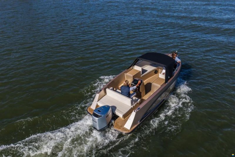Maxima 580 Sport Lounge