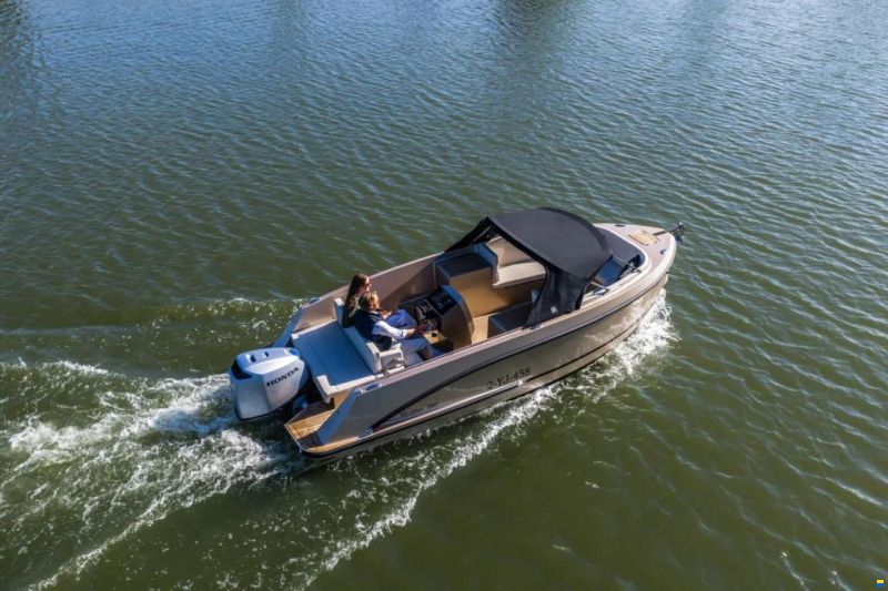Maxima 580 Sport Lounge