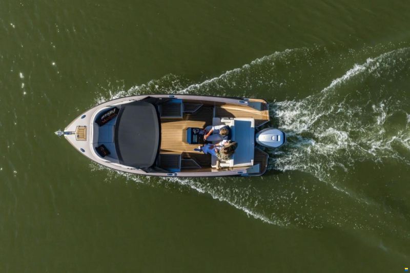 Maxima 580 Sport Lounge