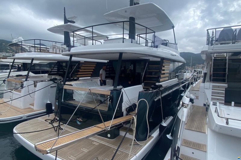 Azimut Magellano 60