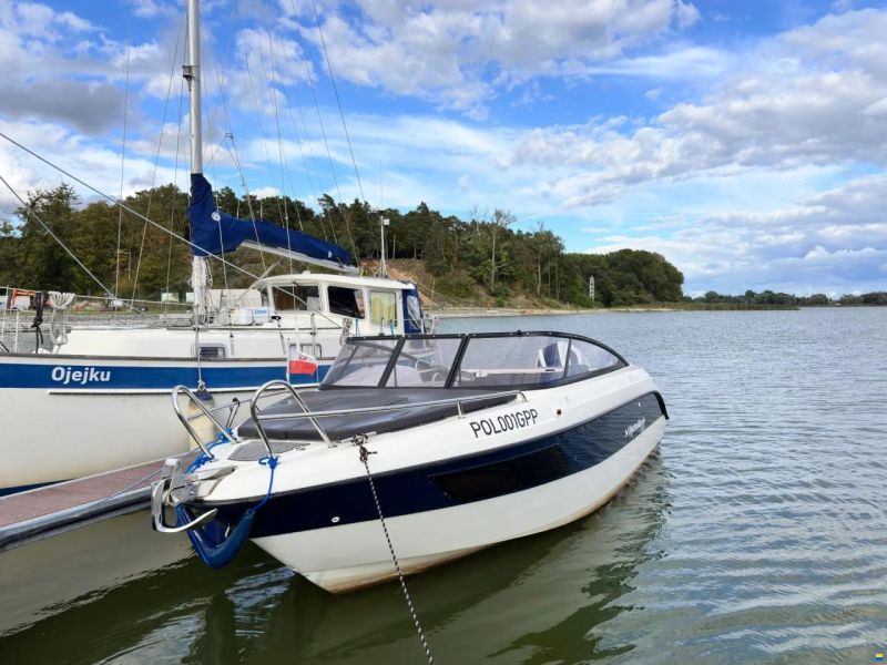 HydroMarin 6930 Daycrusier