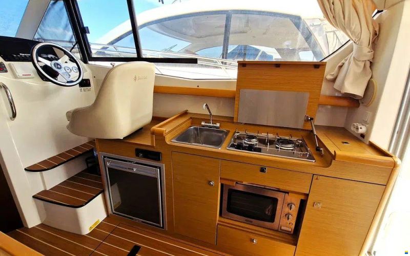 Jeanneau Merry Fisher 10