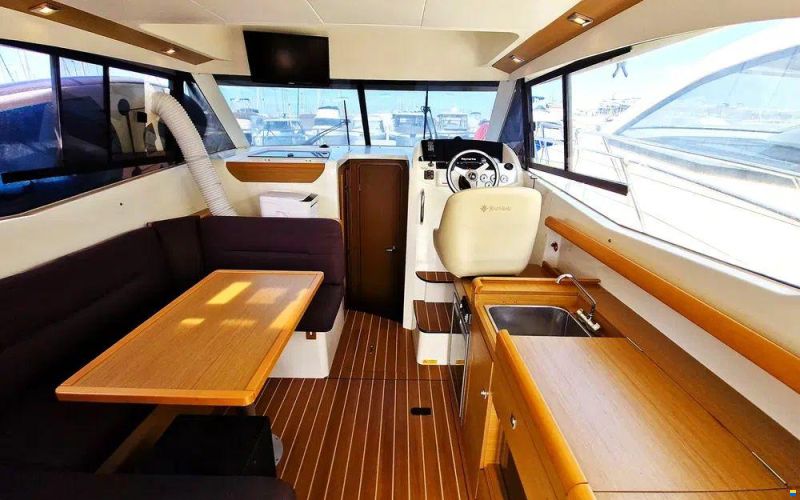 Jeanneau Merry Fisher 10