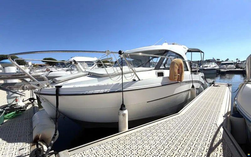 Beneteau Antares 8 OB
