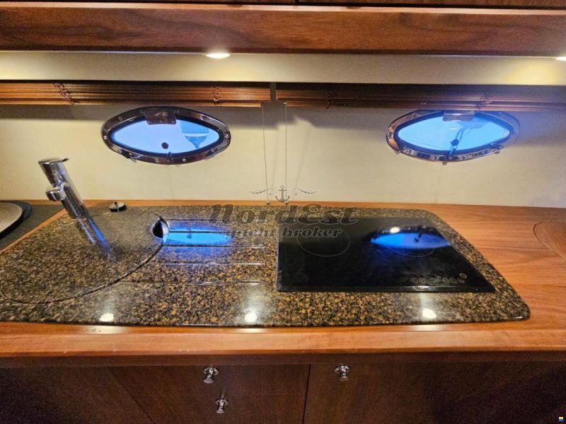 Sunseeker Portofino 47 HT Hard Top