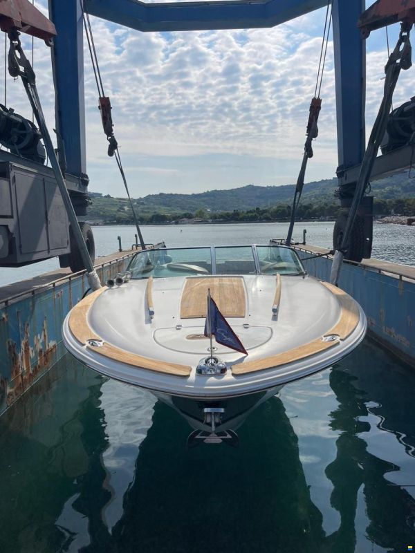 Chris Craft Corsair 28